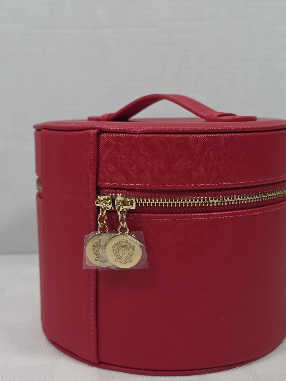 Bobbi Brown Red Round Cosmetic Case with Gold Hardware